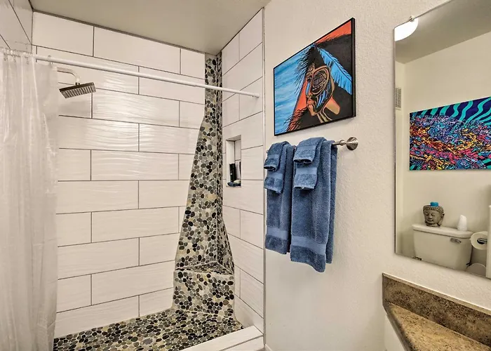 Modern W/ Pool Access ~ 3 Mi To Dtwn Holiday home Phoenix