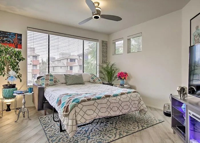 Holiday home Modern W/ Pool Access ~ 3 Mi To Dtwn Phoenix
