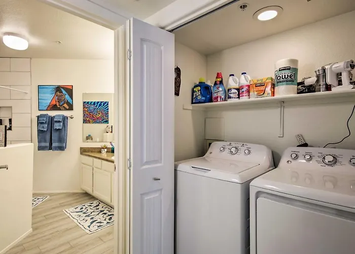 Modern W/ Pool Access ~ 3 Mi To Dtwn Phoenix